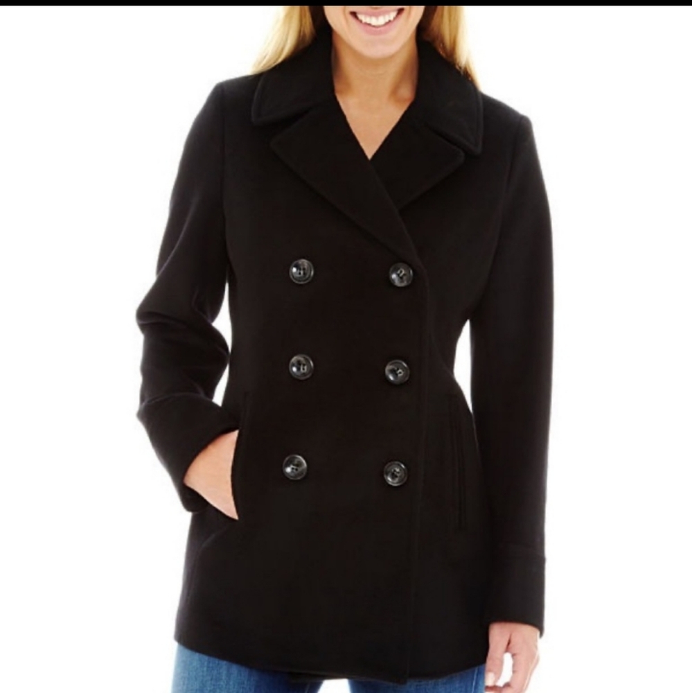 Classic women's peacoat